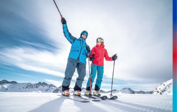 esquiadores en pistas